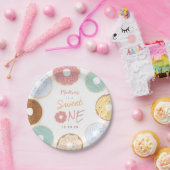 Cute Modern Pastel Donut First Birthday Papieren Bordje (Feest)