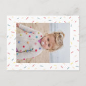 Cute Modern Pastel Donut Foto eerste verjaardag Uitnodiging Briefkaart (Achterkant)