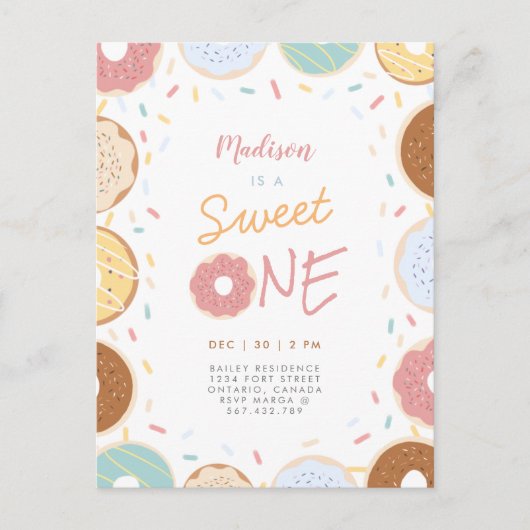 Cute Modern Pastel Donut Foto eerste verjaardag Uitnodiging Briefkaart (Voorkant)