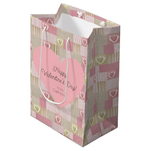 Cute Modern Patchwork Roze Heart Medium Cadeauzakje (Voorkant Gekanteld)
