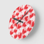 Cute Modern red and white hearts patroon Ronde Klok (Hoek)