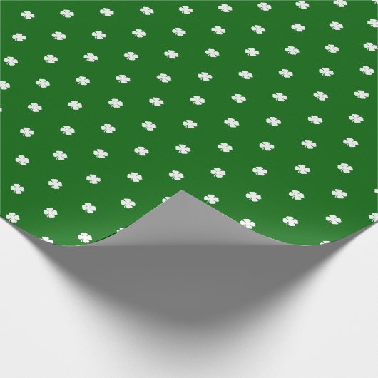 Cute Modern Simple Emerald Green Lucky Clovers Cadeaupapier (Hoek)