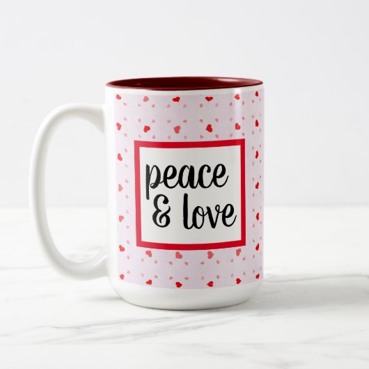 Cute Modern Typography Peace and Love Tweekleurige Koffiemok (Links)