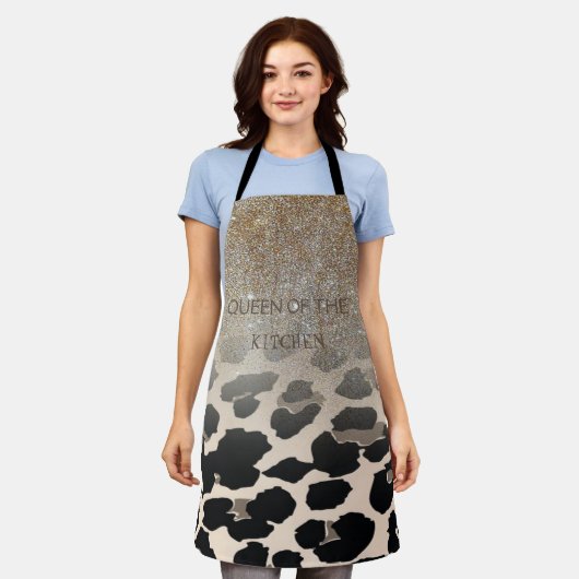 Cute Moderne Bloemen Op Luipaardprint Schort (Gedragen)