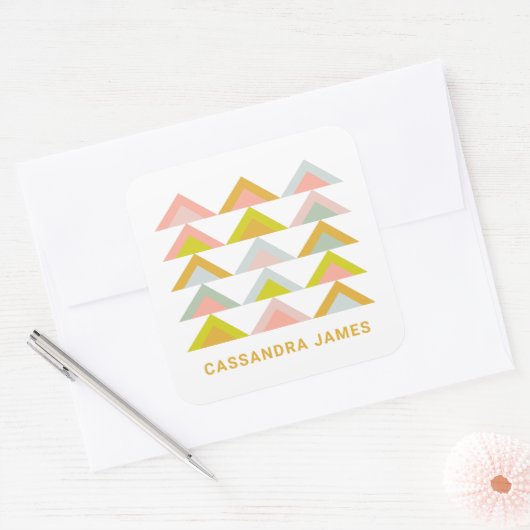 Cute moderne geometrische driehoeken in pasteelkle vierkante sticker (Envelop)