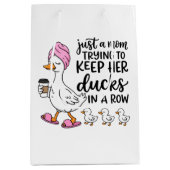 Cute Mom Ducks word art  Medium Cadeauzakje (Voorkant)