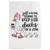 Cute Mom Ducks word art  Medium Cadeauzakje (Achterkant)