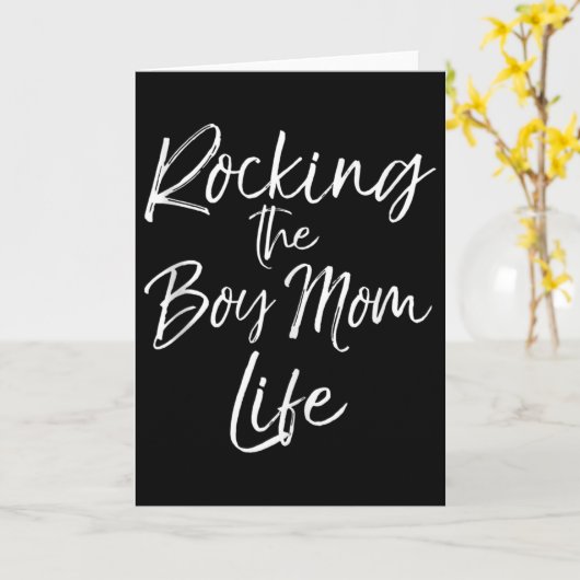 Cute Mom Of Boys Gift From Sons Rocking The Life T Kaart (Gele Bloem)