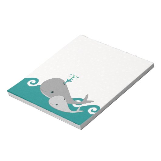 Cute Moma en Baby Whale op de golven Notitieblok (Linkerzijde)