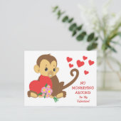 Cute Monkey Red Hearts Valentijn Briefkaart (Staand voorkant)