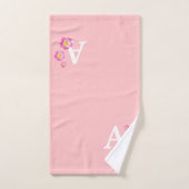 Cute monogram met bloemen op lichtroze bad handdoek (Handdoek)