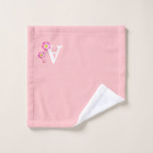 Cute monogram met bloemen op lichtroze bad handdoek (Wasdoekje)