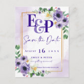 Cute Monogram Paarse Floral Wedding Save the Date Briefkaart (Voorkant)