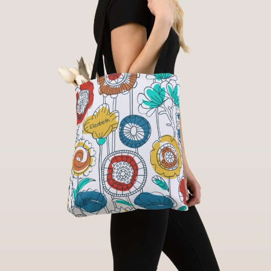 Cute Monogrammed Name Abstract Fun Floral Stylish Tote Bag (Dichtbij)