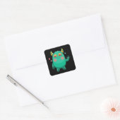 Cute monster vierkante sticker (Envelop)