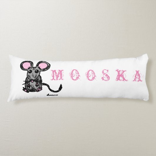 Cute Mooska Mouse Body Pillow Lichaamskussen (Voorkant)