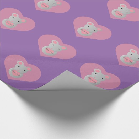 Cute Mouse die een hart vasthoudt. Cadeaupapier (Hoek)