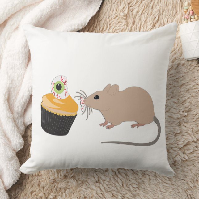 Cute Mouse Eating Halloween Eyeball Cupcake Kussen (Deken)