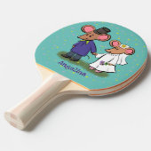 Cute mouse-paar cartoon illustratie tafeltennisbatje (Voorkant Gekanteld)