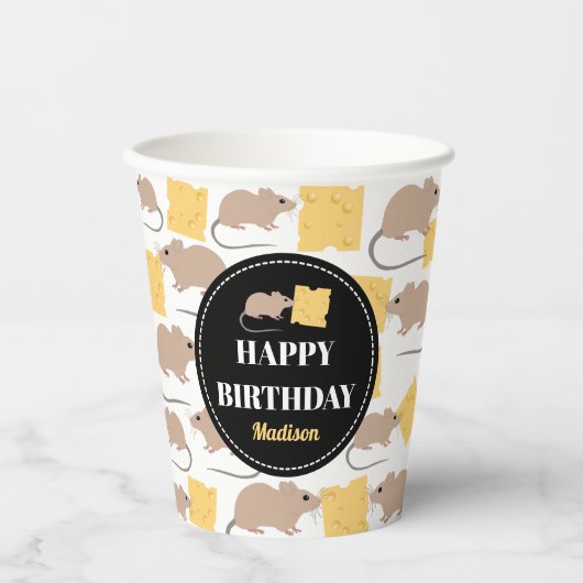 Cute Mouse Rodent Eating Cheese Birthday Papieren Bekers (Voorkant)