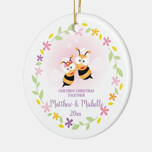 Cute Mr en Mrs Honey Bee First Kerstkeepslag Keramisch Ornament (Links)