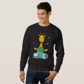 Cute Namaste Giraffe Do Yoga Gardening  Coffee Trui (Voorkant volledig)