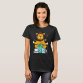 Cute Namaste Lion do Yoga Gardening Coffee T-shirt (Voorkant volledig)