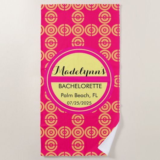Cute Neon Pink Wedding Party Favor Persoonlijk B Strandlaken (Voorkant)