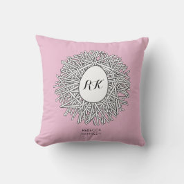Cute Nest & Egg Personalized Initialen & Name Pink Kussen