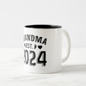 Cute New Grandma, opgericht in 2024 Tweekleurige Koffiemok (Voorkant rechts)
