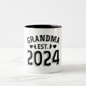 Cute New Grandma, opgericht in 2024 Tweekleurige Koffiemok (Center)
