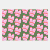 Cute Nordic Winter Mittens Pattern Pink and Green Inpakpapier Vel (Voorkant 3)