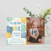Cute Number 1 First Birthday Photo Invitation Kaart (Staand voorkant)