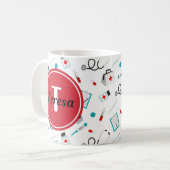 Cute Nurse Monogram voeg de naam koffie mok toe (Voorkant links)