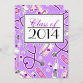 Cute Nursing School RN Paars Afstuderen Invite Kaart (Voorkant / Achterkant)