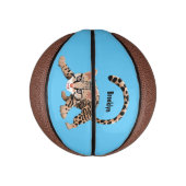 Cute ocelot cartoon illustratie basketbal (Verticaal)