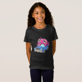 Cute octopus in auto Funny Octopus Kinder T-shirt (Voorkant volledig)
