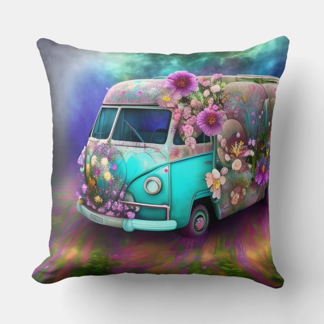 Cute old rusty Combi van bloemen Lake 1970s hippy Kussen (Voorkant)