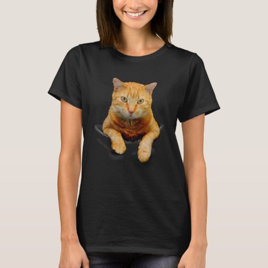 Cute Orange Cat in Pocket Cat T-shirt (Voorkant)