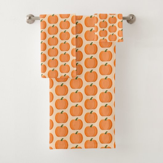 Cute Oranje Gender Neutral Pumpkin Pattered Bad Handdoek (Insitu)