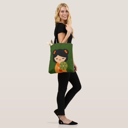 Cute oranje Kokeshi Japanse poppen Tote Bag (Op model)