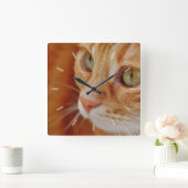 Cute Oranje Tabby Cat Face Close Vierkante Klok (Huis)