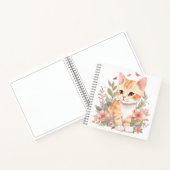 Cute Oranje Tabby Kitten met Spring Flowers Notitieboek (Binnen)