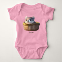 Cute otter baby in een mand - aanpasbaar