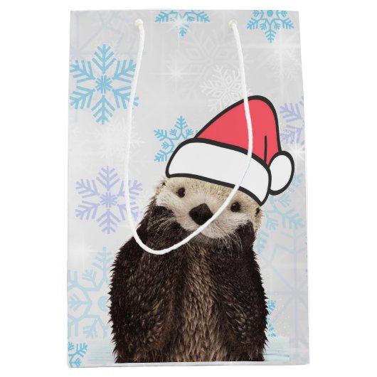 Cute Otter die met Kerstmis een kerstman heeft. Medium Cadeauzakje (Voorkant)