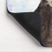 Cute Otter die met Kerstmis een kerstman heeft. Muismat (Hoek)