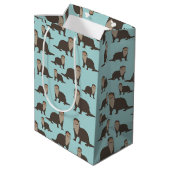 Cute Otter Illustration Pattern Medium Cadeauzakje (Achterkant Gekanteld)