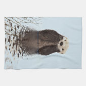 Cute Otter in een Pond die zijn gezicht houdt Theedoek (Horizontaal)