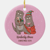 Cute Otter-kerstfeestdag wintersneeuw Keramisch Ornament (Achterkant)