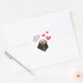 Cute Otter met Hearts Valentijnsdag Humor Hart Sticker (Envelop)